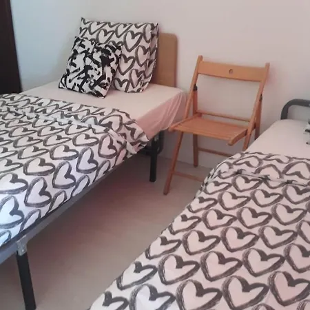 Casa de hóspedes Shared Bedroom Fully Furnished, Central *