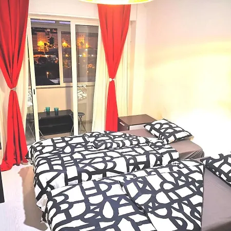Maison d'hôtes Shared Bedroom Fully Furnished, Central