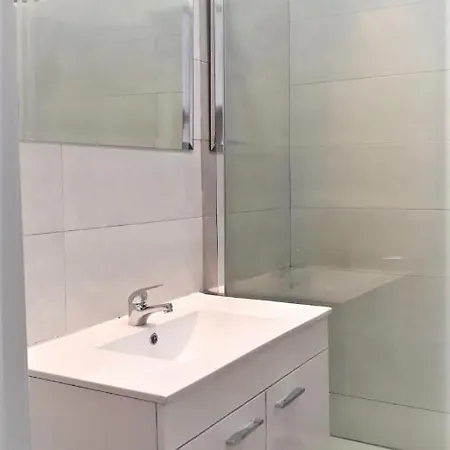 Shared Bedroom Fully Furnished, Central Lisboa